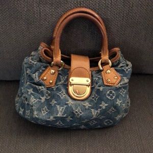 Authentic Louis Vuitton Denim Pleaty